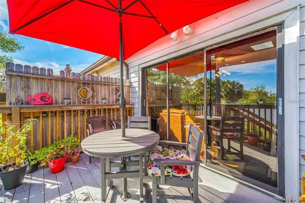 Под контрактом: $2,000 (2 спален, 1 ванн, 1190 Квадратных фут)