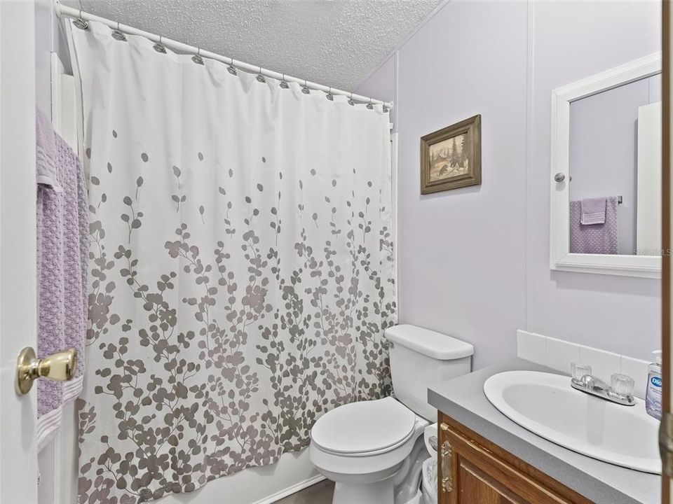 For Sale: $215,000 (3 beds, 2 baths, 1456 Square Feet)