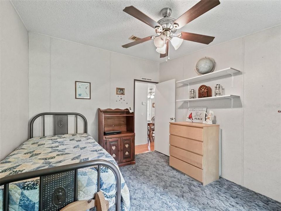 For Sale: $215,000 (3 beds, 2 baths, 1456 Square Feet)