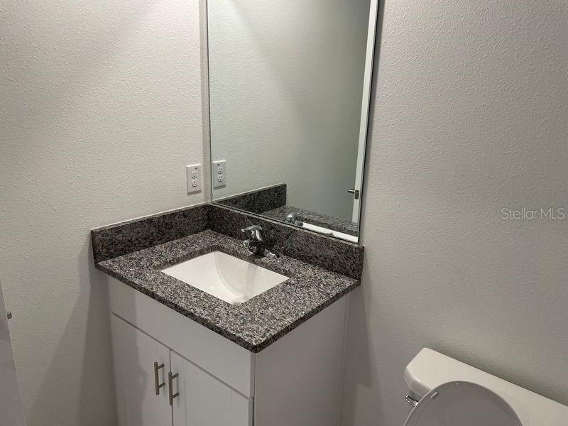 合同活跃: $1,950 (3 贝兹, 2 浴室, 1634 平方英尺)