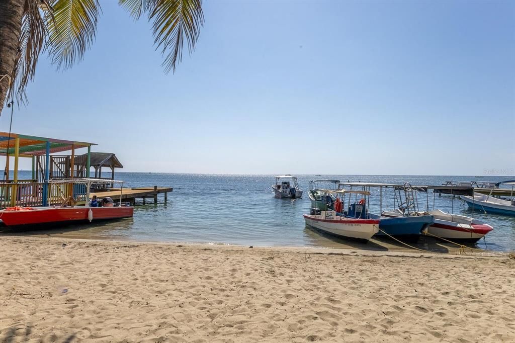 待售: $185,000 (2 贝兹, 1 浴室, 800 平方英尺)