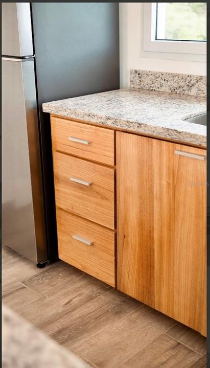 待售: $185,000 (2 贝兹, 1 浴室, 800 平方英尺)