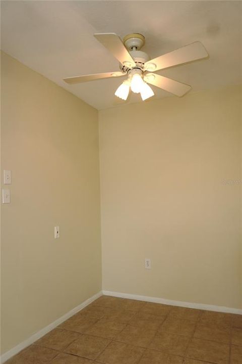 For Sale: $124,900 (2 beds, 1 baths, 768 Square Feet)