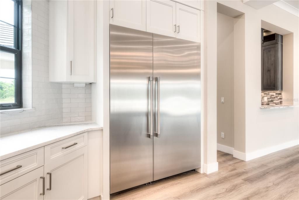 For Sale: $3,890,000 (6 beds, 6 baths, 6672 Square Feet)