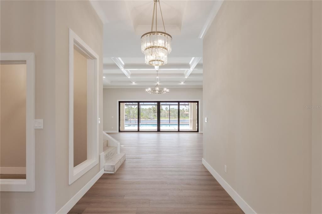 For Sale: $3,890,000 (6 beds, 6 baths, 6672 Square Feet)