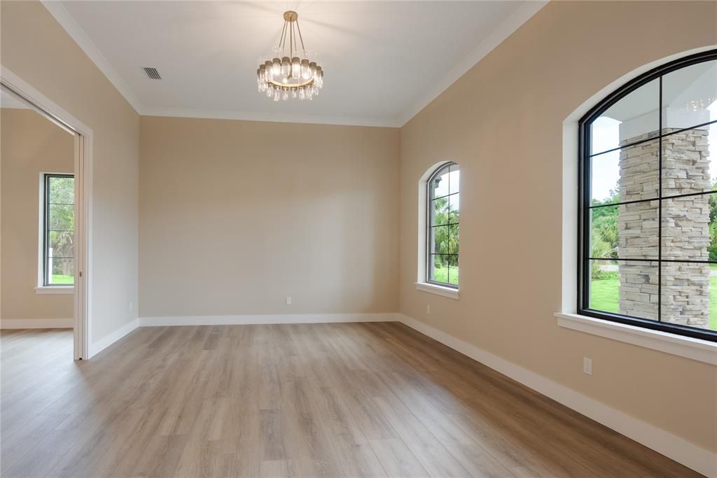 For Sale: $3,890,000 (6 beds, 6 baths, 6672 Square Feet)