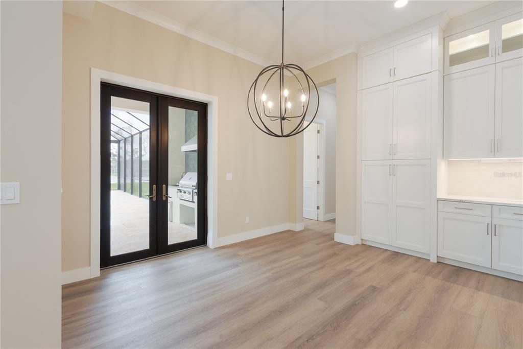 For Sale: $3,890,000 (6 beds, 6 baths, 6672 Square Feet)