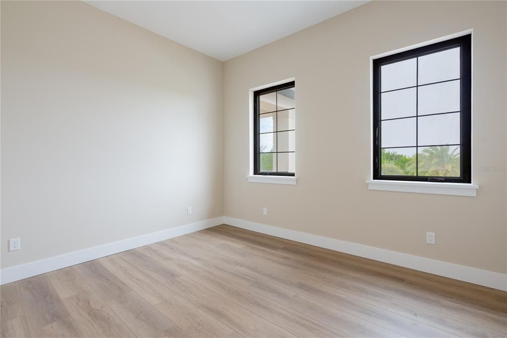 For Sale: $3,890,000 (6 beds, 6 baths, 6672 Square Feet)