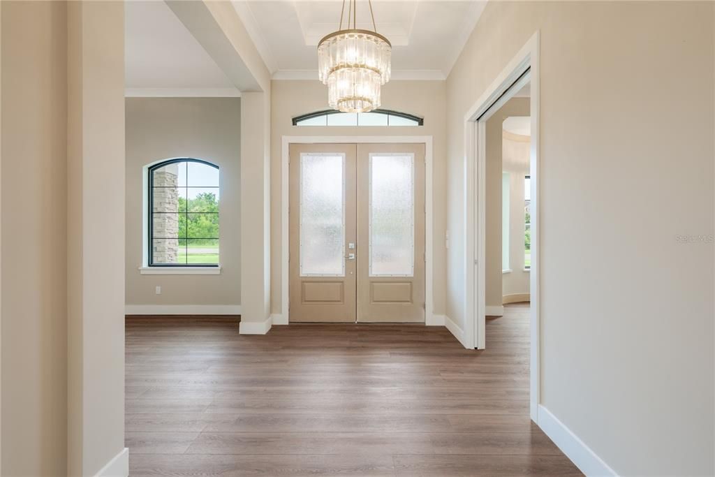 For Sale: $3,890,000 (6 beds, 6 baths, 6672 Square Feet)