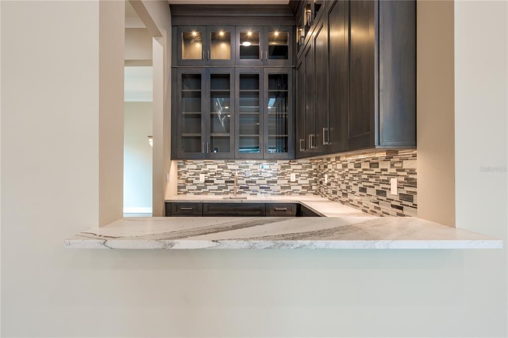 For Sale: $3,890,000 (6 beds, 6 baths, 6672 Square Feet)