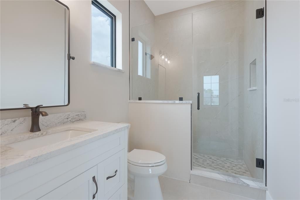 For Sale: $3,890,000 (6 beds, 6 baths, 6672 Square Feet)