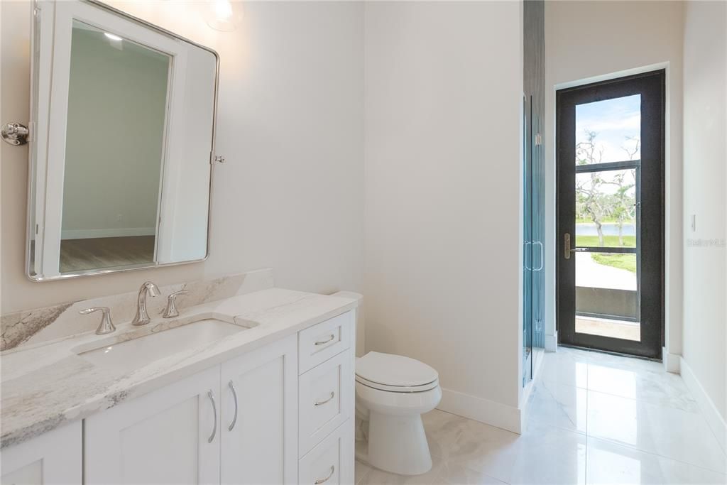 For Sale: $3,890,000 (6 beds, 6 baths, 6672 Square Feet)