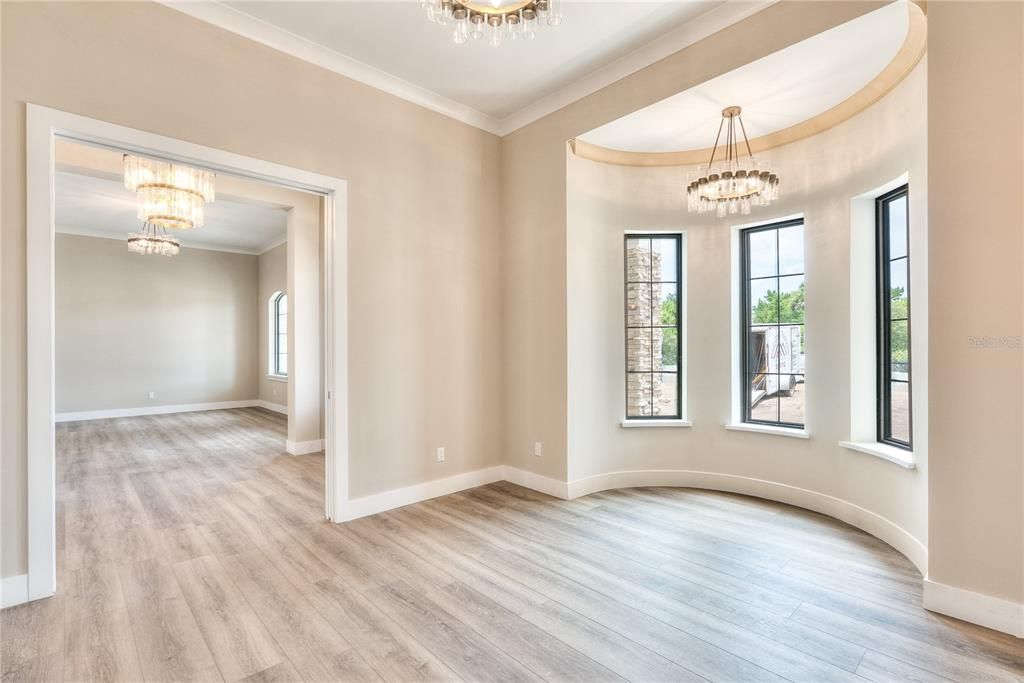 For Sale: $3,890,000 (6 beds, 6 baths, 6672 Square Feet)