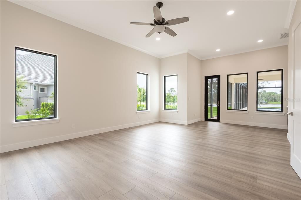 For Sale: $3,890,000 (6 beds, 6 baths, 6672 Square Feet)