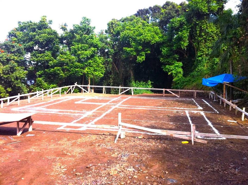 待售: $130,000 (1.17 acres)