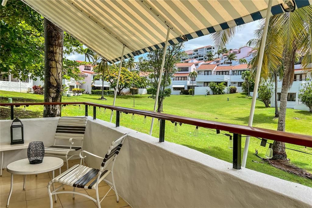 В аренду: $2,600 (2 спален, 1 ванн, 1048 Квадратных фут)