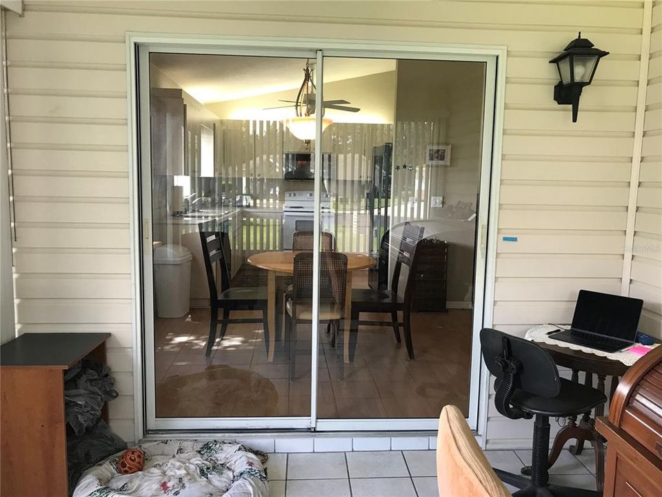 For Sale: $185,000 (2 beds, 1 baths, 943 Square Feet)