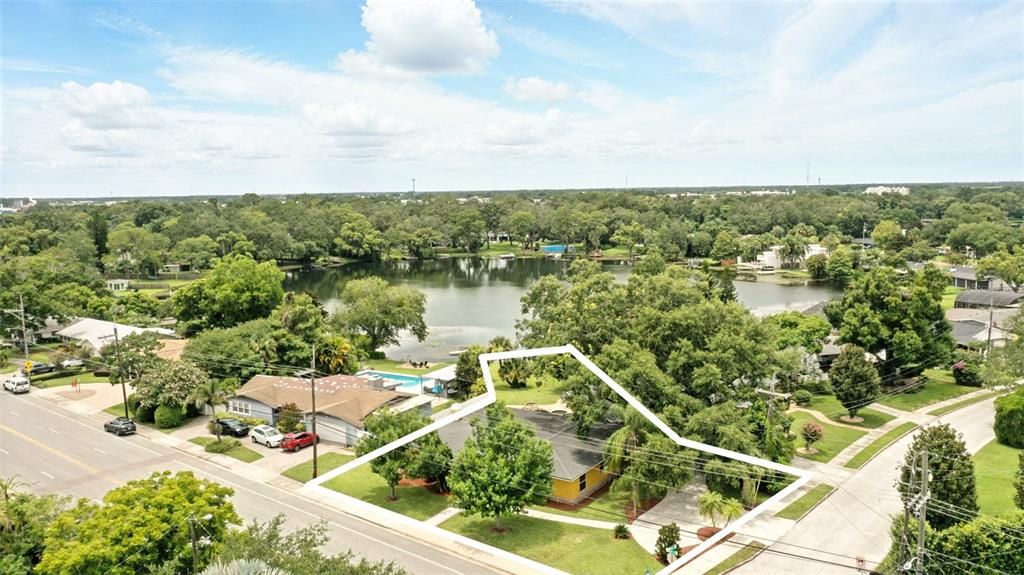 En Venta: $1,150,000 (4 camas, 3 baños, 2758 Pies cuadrados)