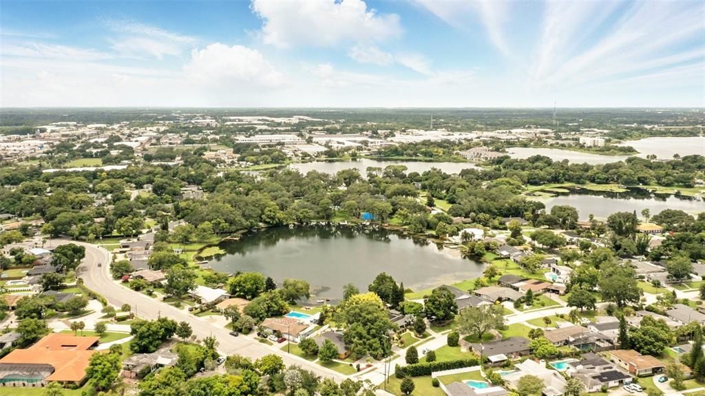 En Venta: $1,150,000 (4 camas, 3 baños, 2758 Pies cuadrados)