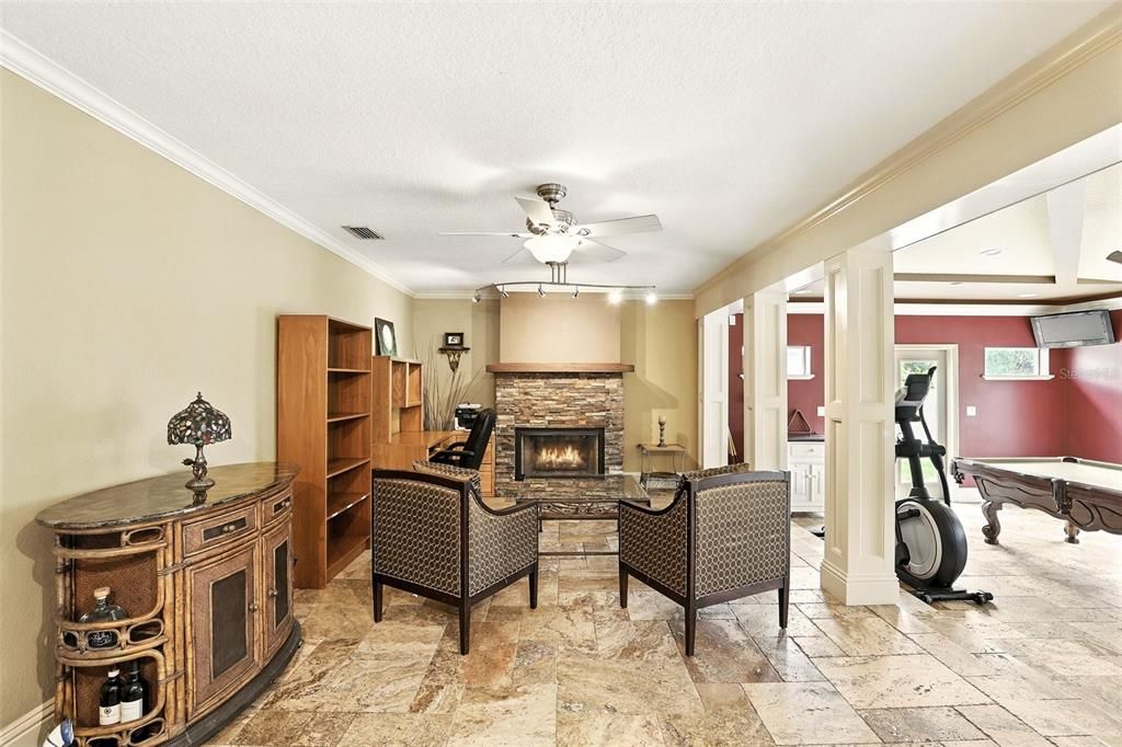 En Venta: $1,150,000 (4 camas, 3 baños, 2758 Pies cuadrados)