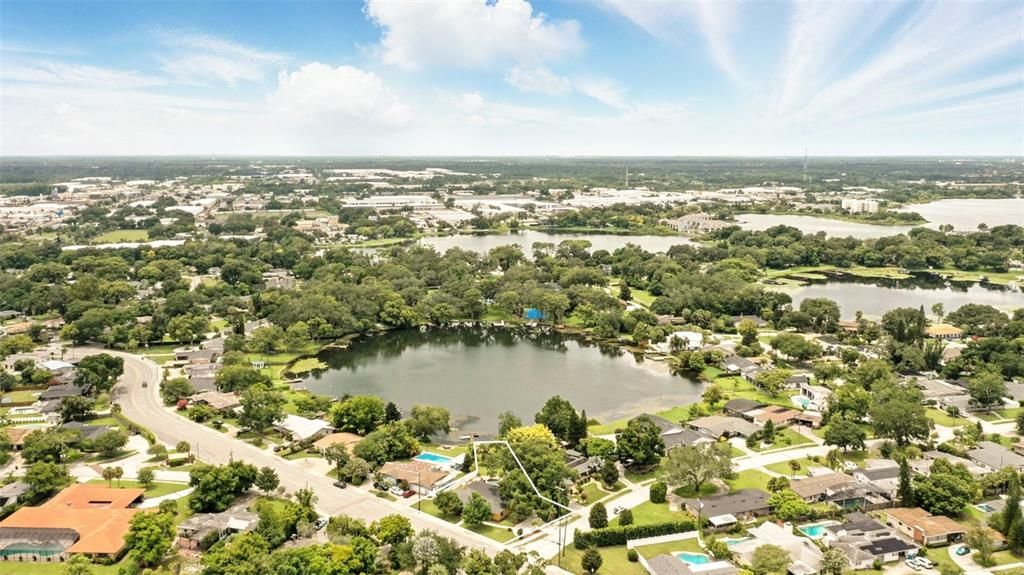 En Venta: $1,150,000 (4 camas, 3 baños, 2758 Pies cuadrados)