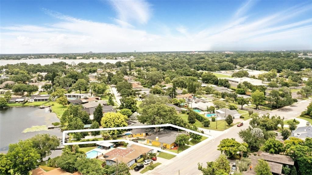 En Venta: $1,150,000 (4 camas, 3 baños, 2758 Pies cuadrados)