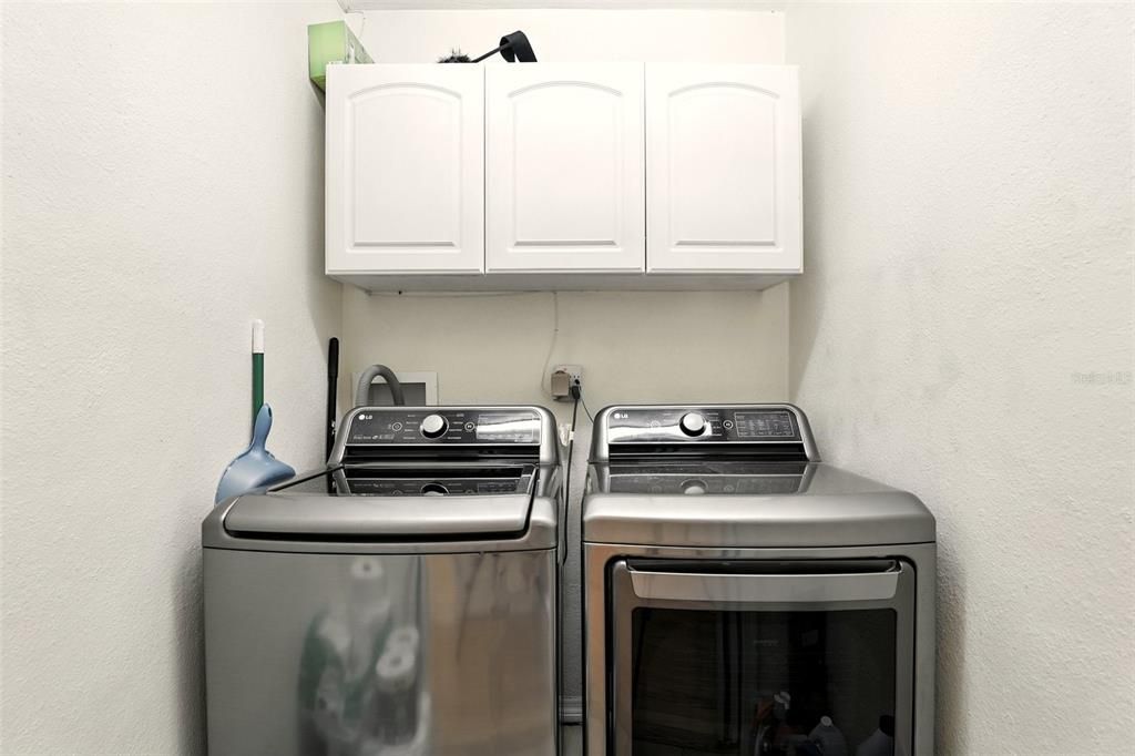 En Venta: $1,150,000 (4 camas, 3 baños, 2758 Pies cuadrados)