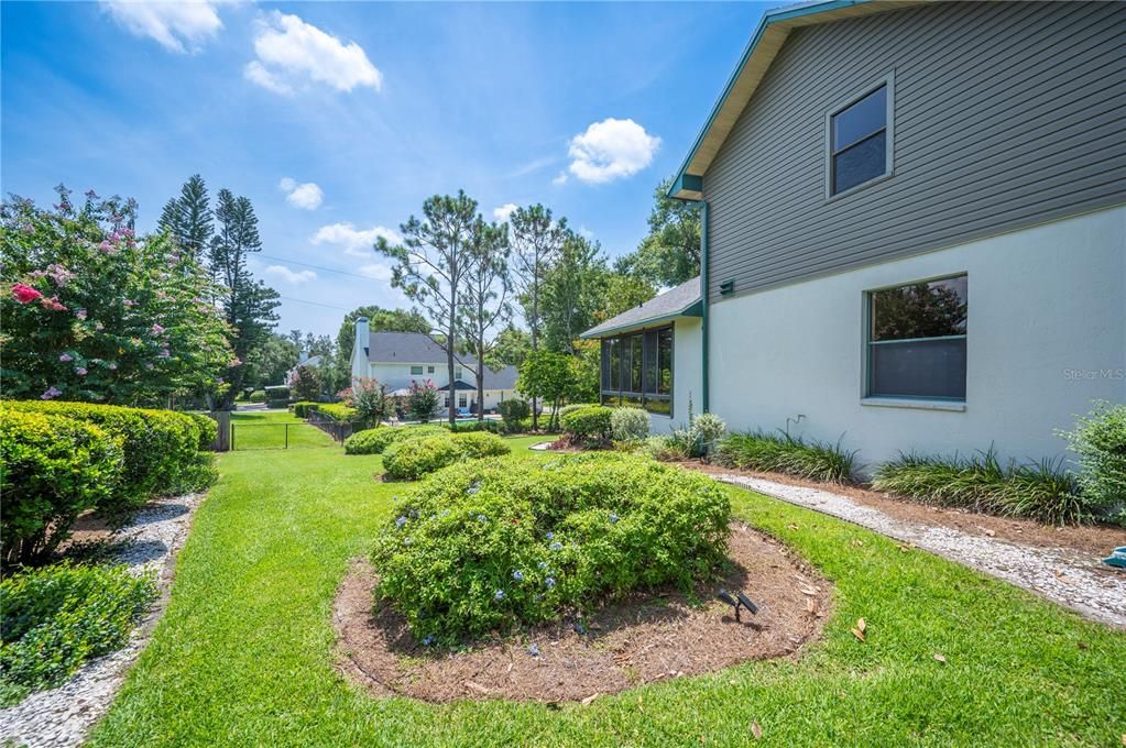 Active With Contract: $489,900 (3 beds, 2 baths, 2489 Square Feet)