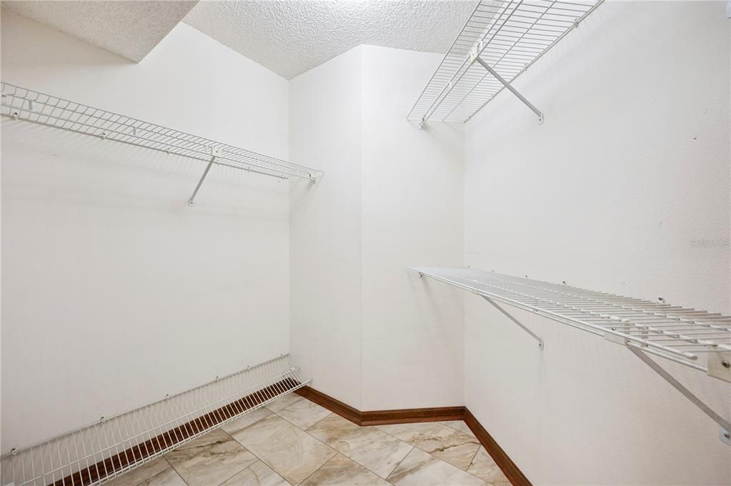 Active With Contract: $489,900 (3 beds, 2 baths, 2489 Square Feet)