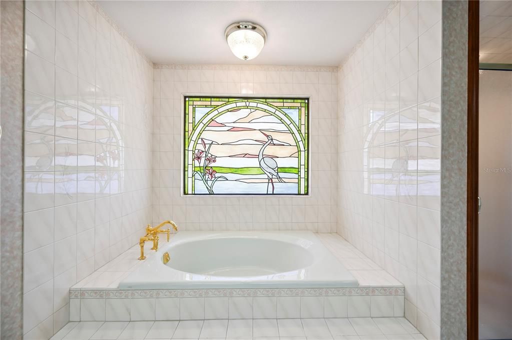 Active With Contract: $489,900 (3 beds, 2 baths, 2489 Square Feet)