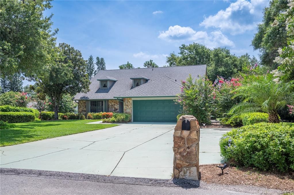 Active With Contract: $489,900 (3 beds, 2 baths, 2489 Square Feet)