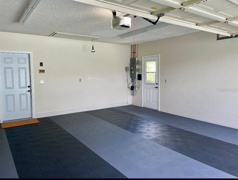 Active With Contract: $489,900 (3 beds, 2 baths, 2489 Square Feet)