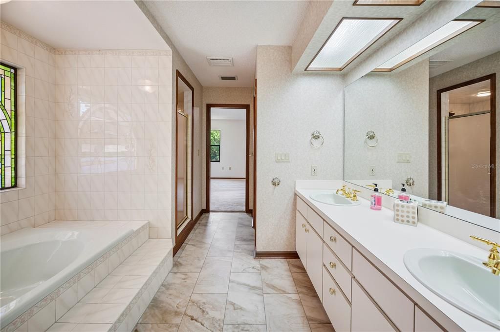 Active With Contract: $489,900 (3 beds, 2 baths, 2489 Square Feet)