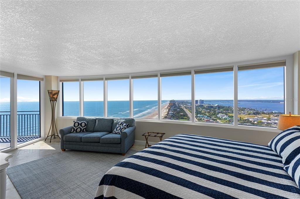 For Sale: $1,450,000 (3 beds, 4 baths, 3400 Square Feet)