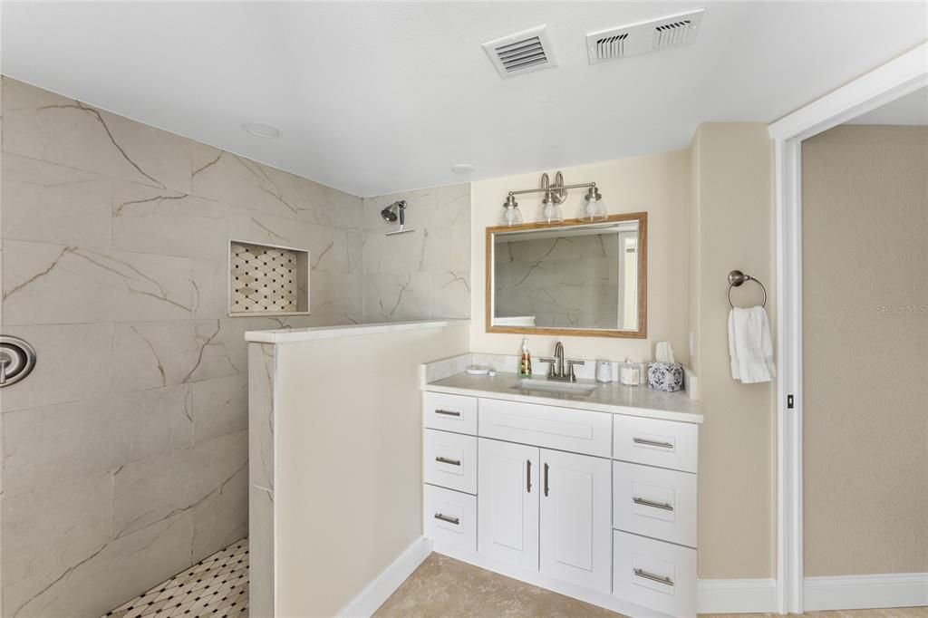 For Sale: $1,450,000 (3 beds, 4 baths, 3400 Square Feet)