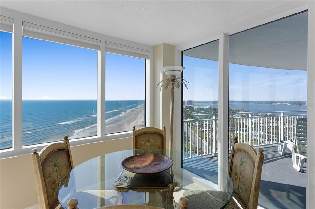 For Sale: $1,450,000 (3 beds, 4 baths, 3400 Square Feet)