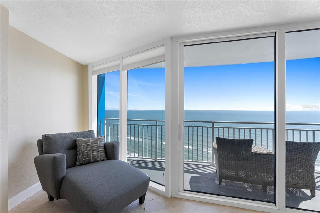 For Sale: $1,450,000 (3 beds, 4 baths, 3400 Square Feet)