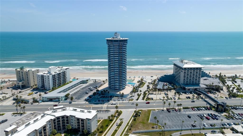 For Sale: $1,450,000 (3 beds, 4 baths, 3400 Square Feet)