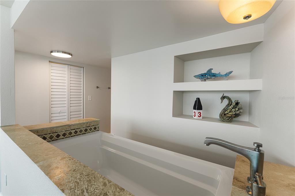 For Sale: $1,450,000 (3 beds, 4 baths, 3400 Square Feet)