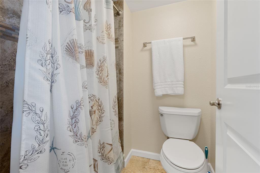 For Sale: $1,450,000 (3 beds, 4 baths, 3400 Square Feet)