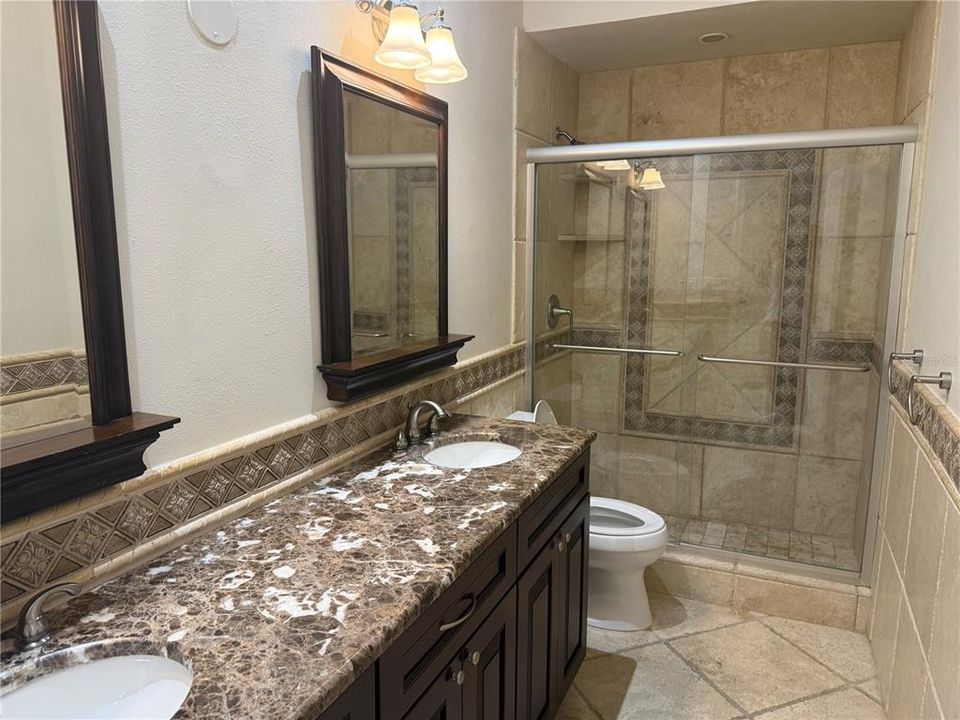 Guest bathroom w/ walk-in shower