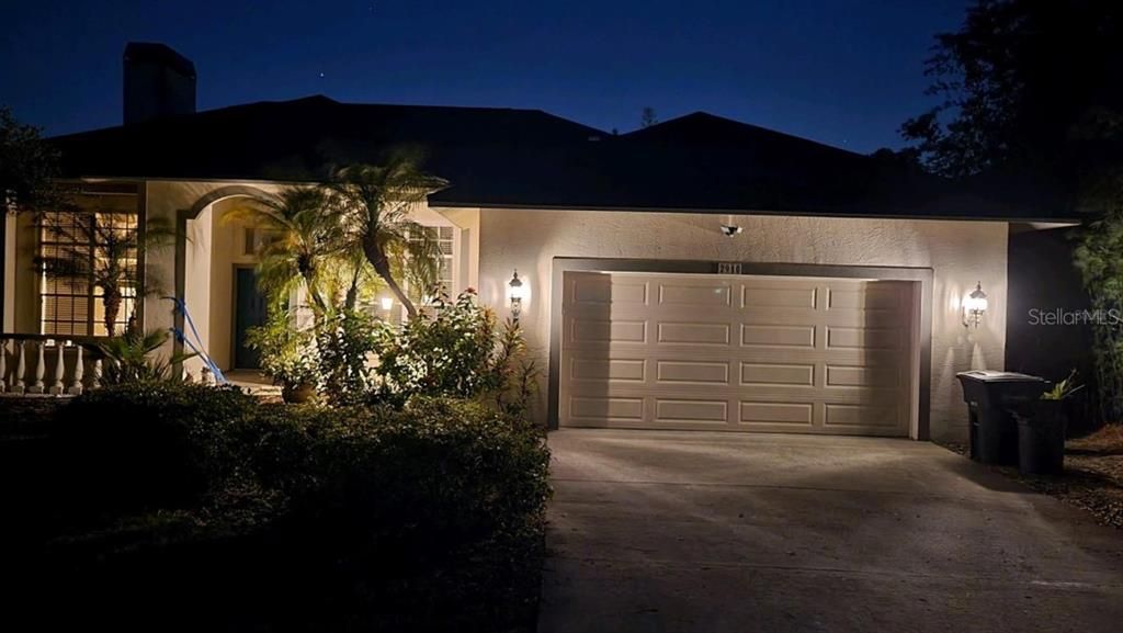 For Rent: $4,800 (4 beds, 2 baths, 2415 Square Feet)
