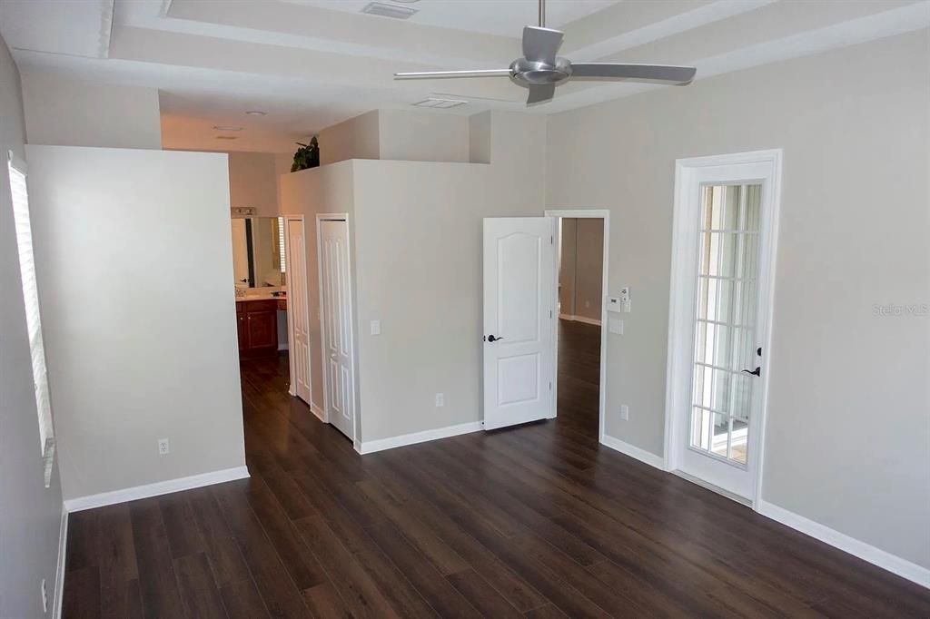 Activo con contrato: $2,800 (4 camas, 2 baños, 2367 Pies cuadrados)