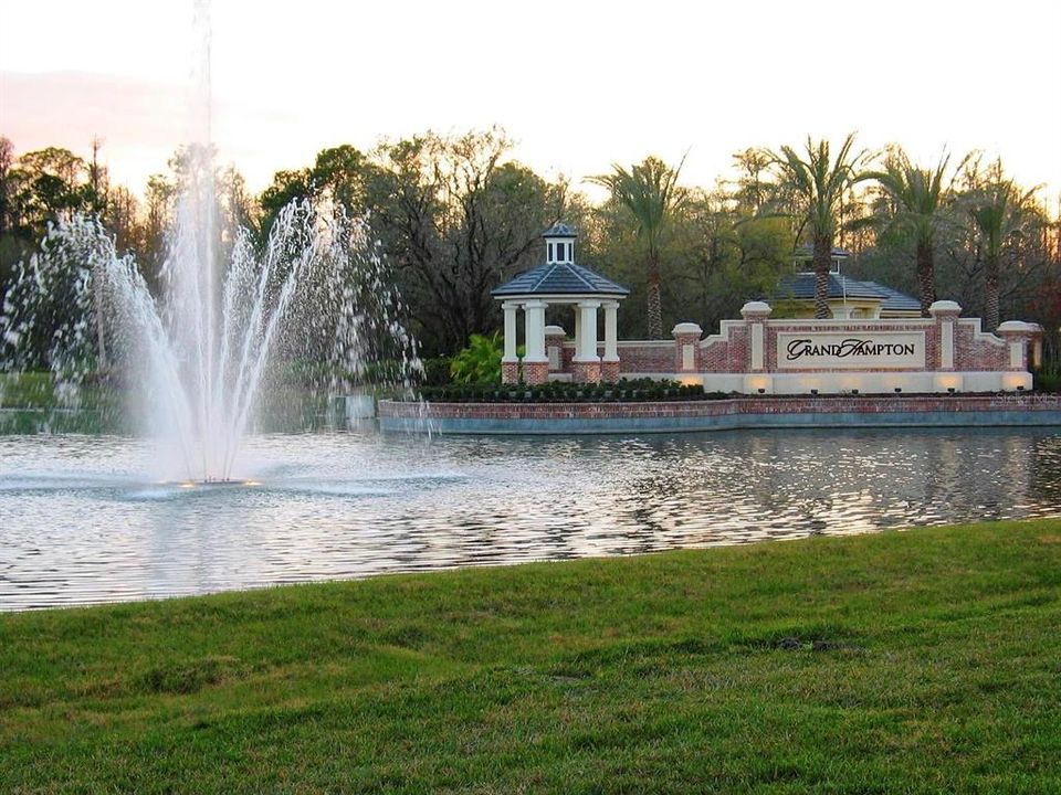 Activo con contrato: $2,800 (4 camas, 2 baños, 2367 Pies cuadrados)