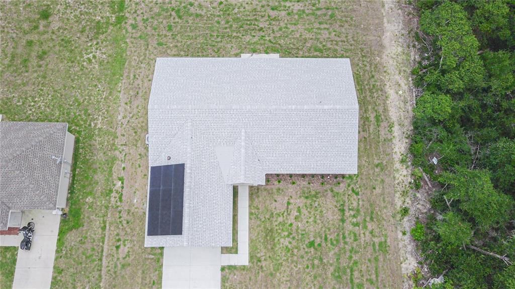 合同活跃: $258,000 (3 贝兹, 2 浴室, 1400 平方英尺)