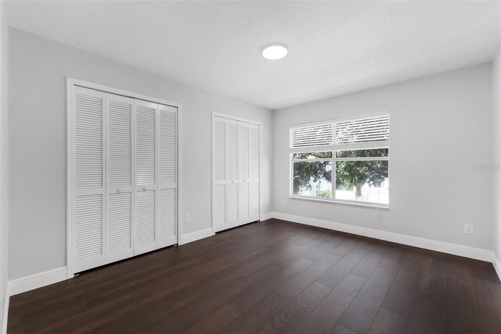 合同活跃: $725,000 (6 贝兹, 3 浴室, 3775 平方英尺)