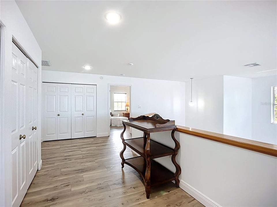 出租: $8,000 (3 贝兹, 2 浴室, 1916 平方英尺)