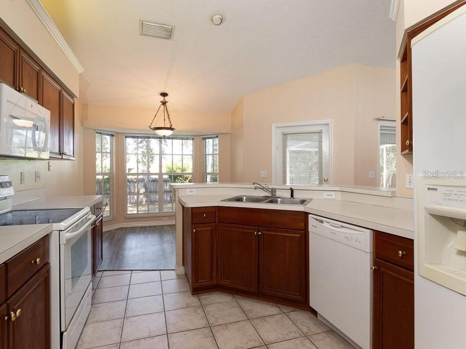 На продажу: $284,000 (3 спален, 2 ванн, 1689 Квадратных фут)