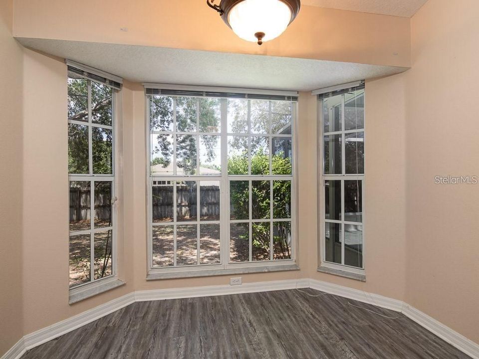 На продажу: $284,000 (3 спален, 2 ванн, 1689 Квадратных фут)