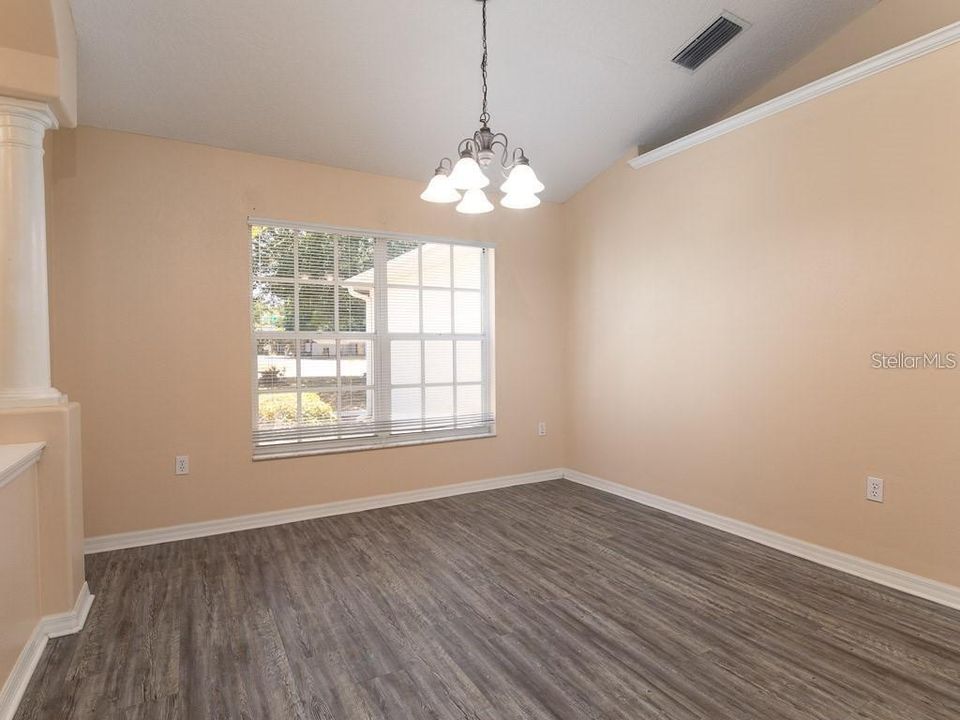 На продажу: $284,000 (3 спален, 2 ванн, 1689 Квадратных фут)